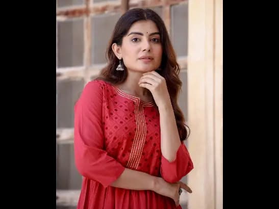 Embroidered Anarkali Kurta (3)