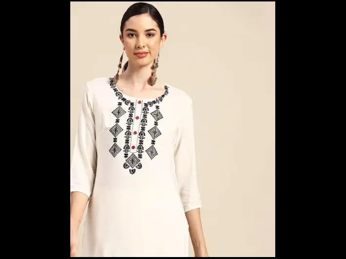 Off White & Black Geometric Embroidered Kurta (6)
