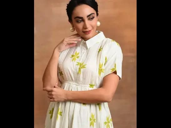 Ethnic Motifs Printed Flared Gathered Fit & Flare Cotton Dress (2)