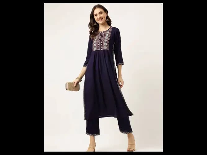 Embroidered Straight Kurta & Pants Set (2)
