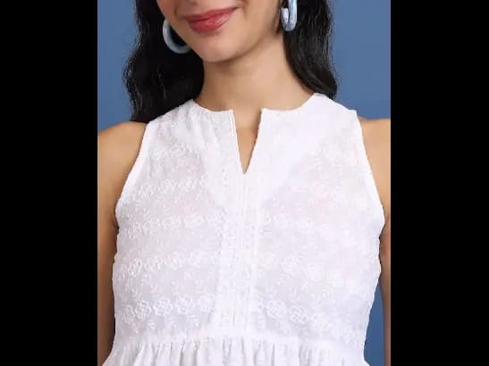 White Floral Embroidered Mandarin Collar Sleeveless Pleated A-Line Kurta (4)