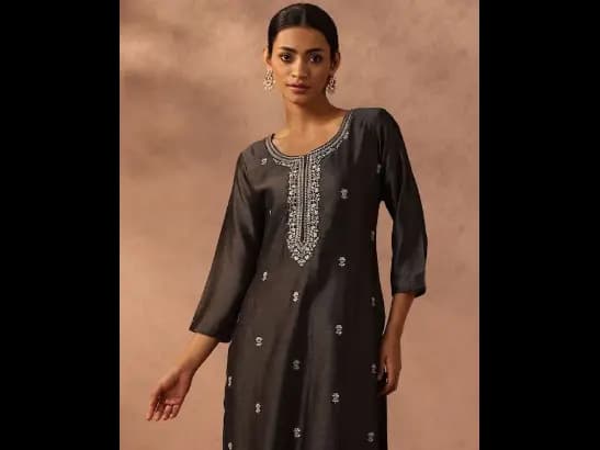 Grey Ethnic Motifs Embroidered Sequinned Kurta (3)