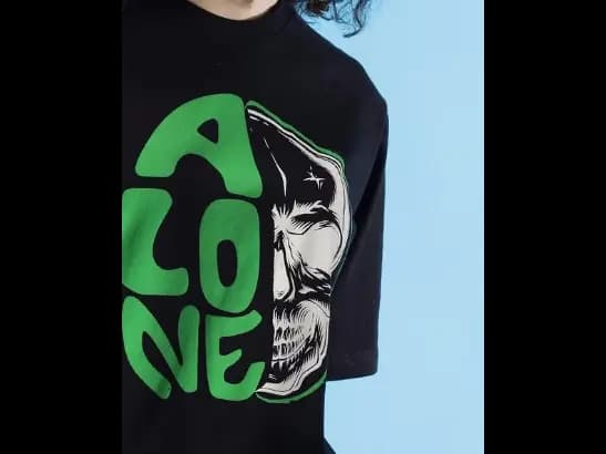 Graphic Print Loose Fit Crew-Neck T-Shirt (2)