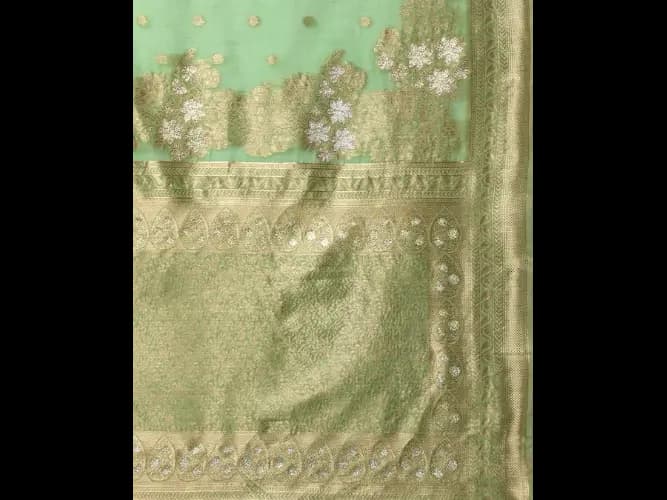 Green Silk Blend Ethnic Motifs Woven Designed Banarasi Saree (3)