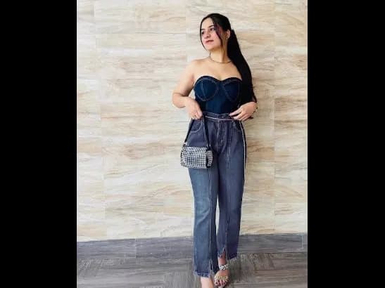 Blue Regular Fit High-Rise Clean Look Panelled Cropped Jeans (4)