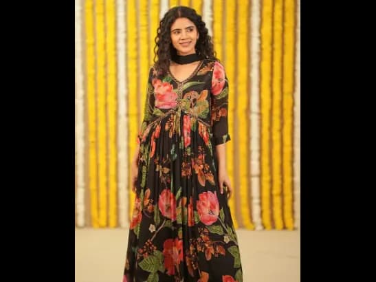 Alia Cut Kurti with Dupatta & No Side Slit (With Lining)