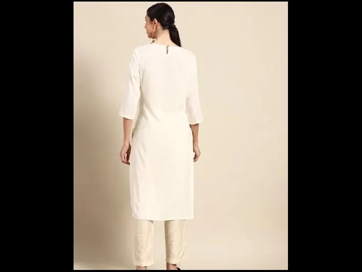 Off White & Black Geometric Embroidered Kurta (4)