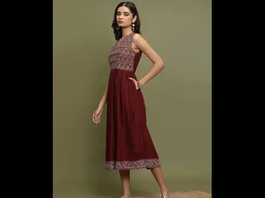 Geometric Embroidered V-Neck A-Line Midi Dress (2)