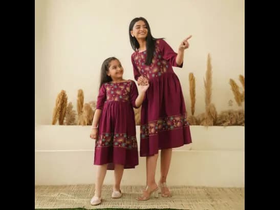 FLORAL EMBROIDERY ON WINE MOM AND DAUGHTER RAYON DRESSES (4)