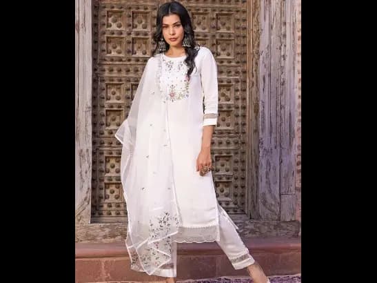 Floral Yoke Design Thread Work Chanderi Cotton Kurta With Trouser & Dupatta