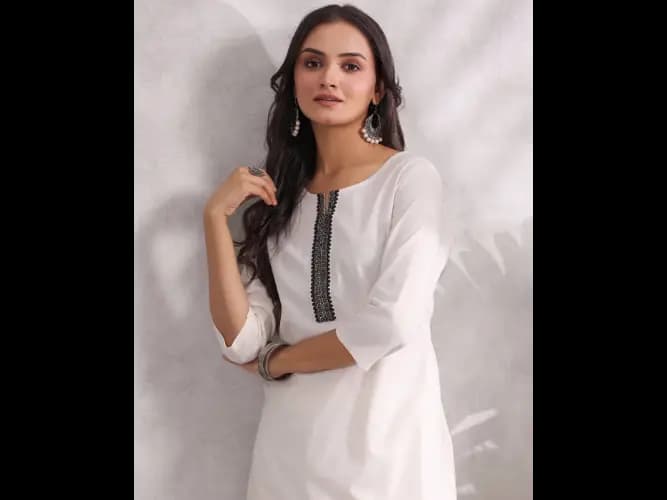 Round-Neck Straight Kurta Set (2)