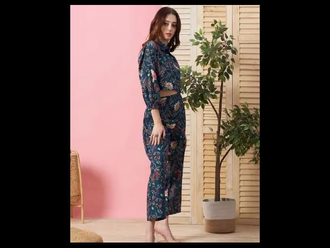 Printed Crop Shirt With Trousers (3)