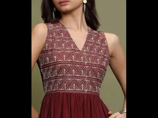 Geometric Embroidered V-Neck A-Line Midi Dress (4)
