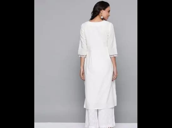 White Cotton Straight Thread Work Kurta (4)