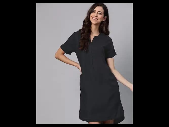Black solid Shift dress (4)