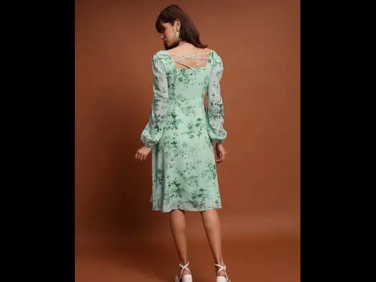 Green Floral Printed Square Neck Puff Sleeves Split Hem A-Line Dress (2)
