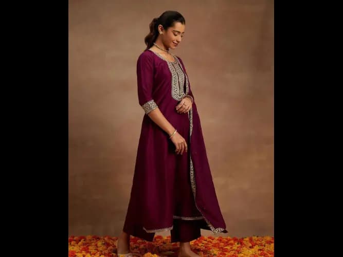 Purple Floral Yoke Design Regular Kurta with Palazzos & With Dupatta (3)