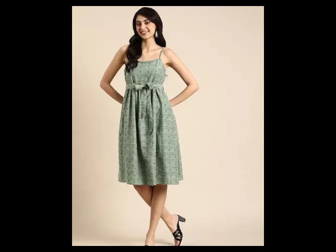 Shoulder Straps Checked A-Line Dress With Tie Up Detailing (4)