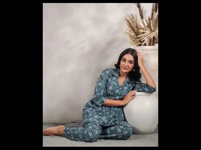 Floral Printed Pleated A-Line Pure Cotton Kurti With Trousers (3)