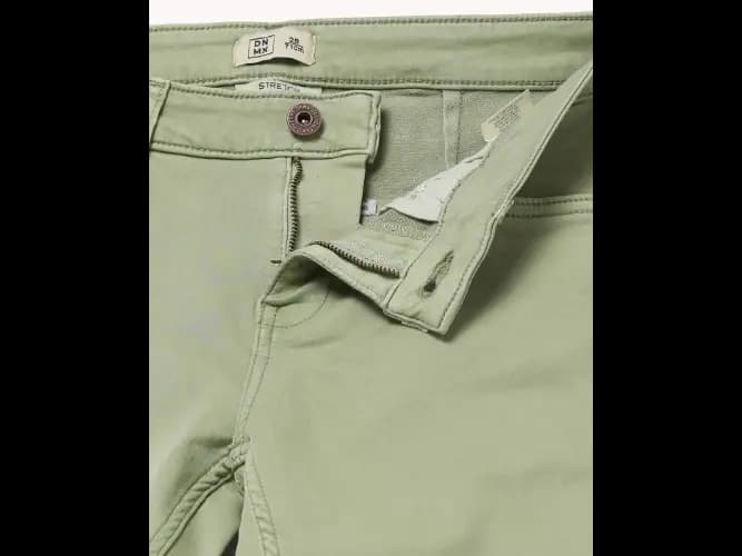 Skinny Fit Mid-Rise Jeans (4)