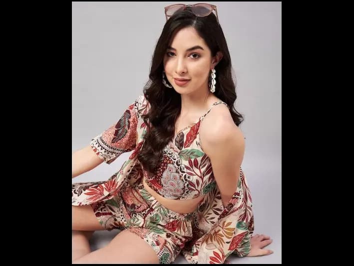 Ethnic Motifs Printed Pure Cotton Top With Shorts & Jacket (7)