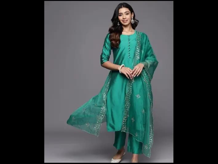 Solid Regular Sequinned Kurta with Trousers With Dupatta