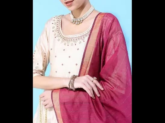 Ethnic Motifs Viscose Rayon Kurta Set (3)