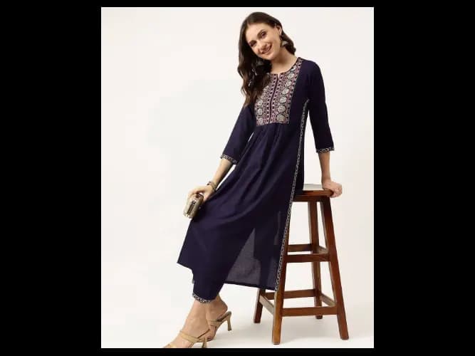 Embroidered Straight Kurta & Pants Set (3)