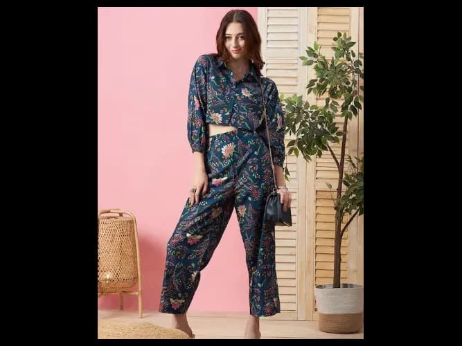 Printed Crop Shirt With Trousers
