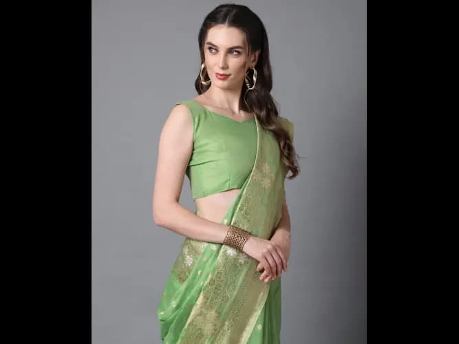 Green Silk Blend Ethnic Motifs Woven Designed Banarasi Saree (4)