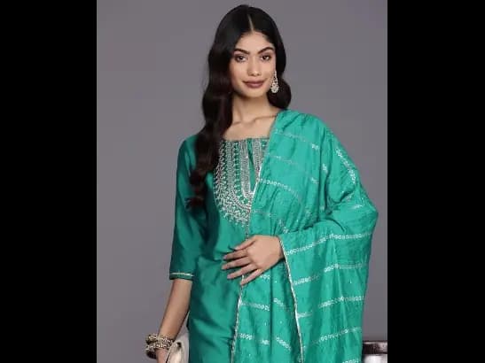 Ethnic Motifs Yoke Design Regular Sequinned Kurta with Trousers & Dupatta (2)