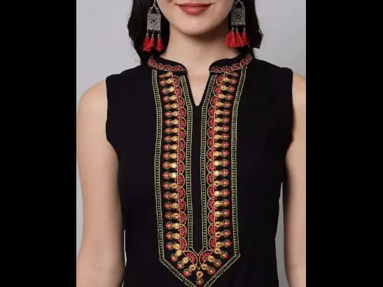 Black Embroidered Thread Work Kurta with Palazzos (2)