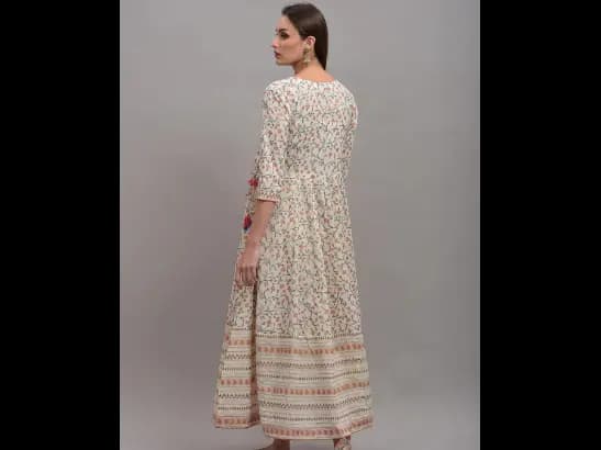 White Ethnic Motifs Printed Anarkali Kurta (4)
