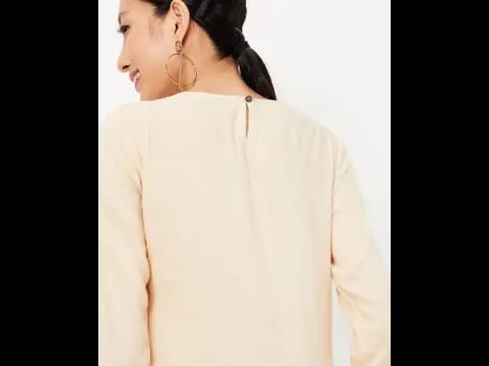 Women Embroidered Straight Kurta (5)