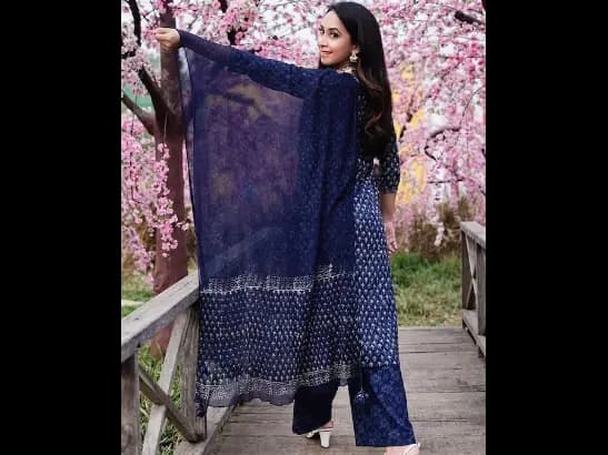 Ethnic Motifs Printed V-Neck Straight Kurta & Palazzo With Dupatta (2)