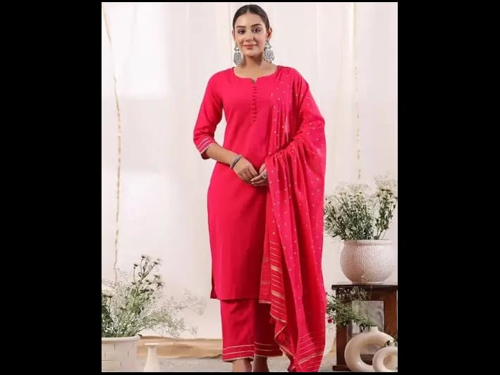 Fuchsia and gold-toned solid kurta with trousers with dupatta