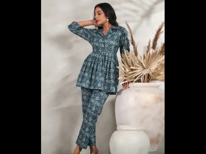 Floral Printed Pleated A-Line Pure Cotton Kurti With Trousers (4)