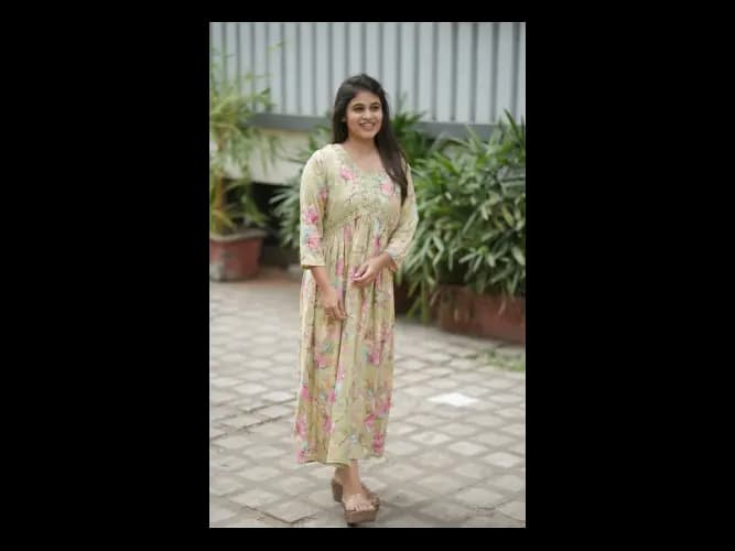 Pista Green A-Line Midi Dress (2)