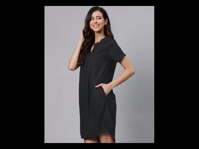 Black solid Shift dress