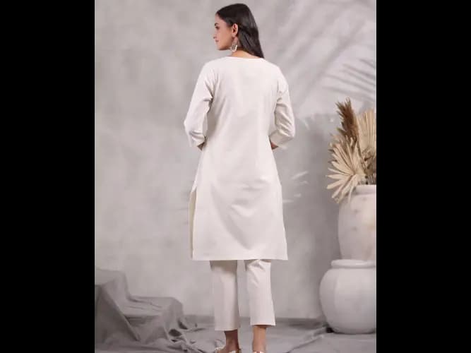 Round-Neck Straight Kurta Set (3)