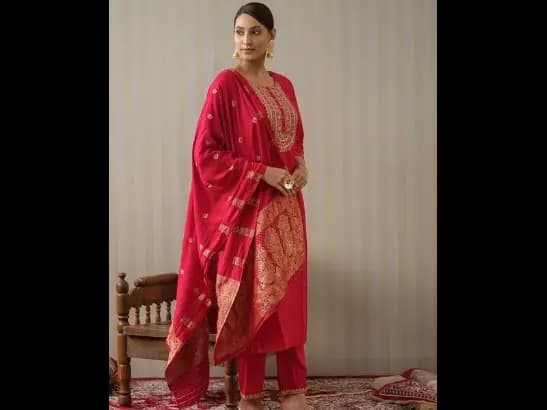 Ethnic Motifs Straight Kurta & Trousers With Dupatta