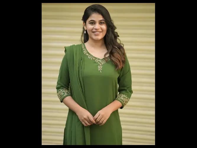 Sudha Green (Kurti+Dupatta)