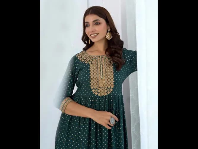 Embroidered Round-Neck A-Line Kurta (4)