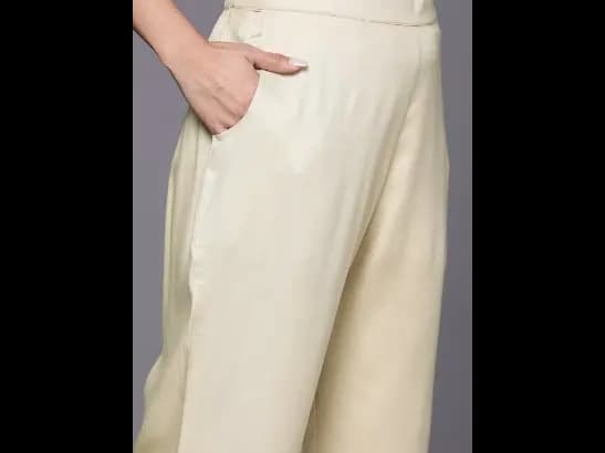 Women Floral Embroidered Pashmina Wool Tunic with Trousers (4)