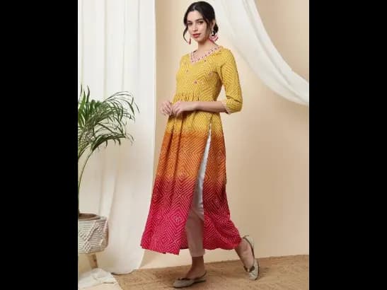 Women Bandhani Print Flared Kurta (2)