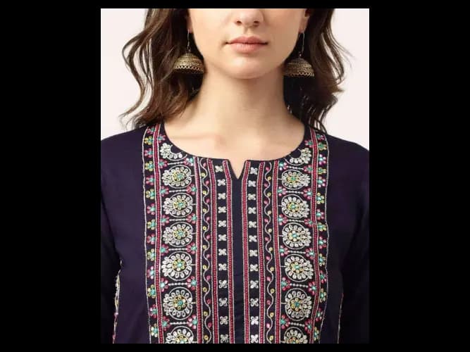 Embroidered Straight Kurta & Pants Set (7)