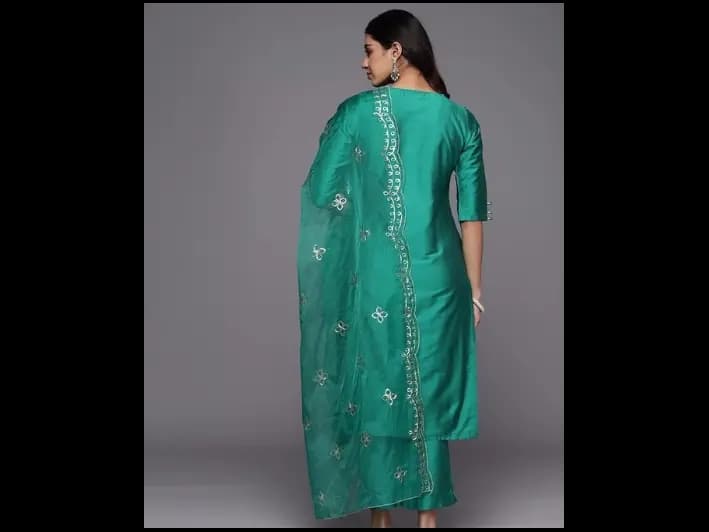 Solid Regular Sequinned Kurta with Trousers With Dupatta (4)