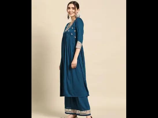 Floral Embroidered Empire Thread Work Kurta With Palazzos & Dupatta (4)