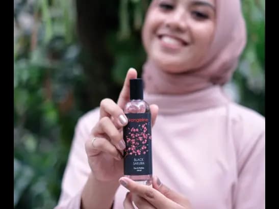 Evangeline Black Sakura Perfume 100ml (3)
