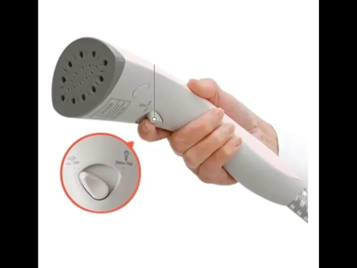PANASONIC GARMENT STEAMER MODEL- Ni-GSE040 AND 2.0L Detachable Tank (2)